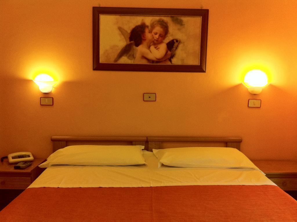 Hotel Pensione Romeo บารี ห้อง รูปภาพ