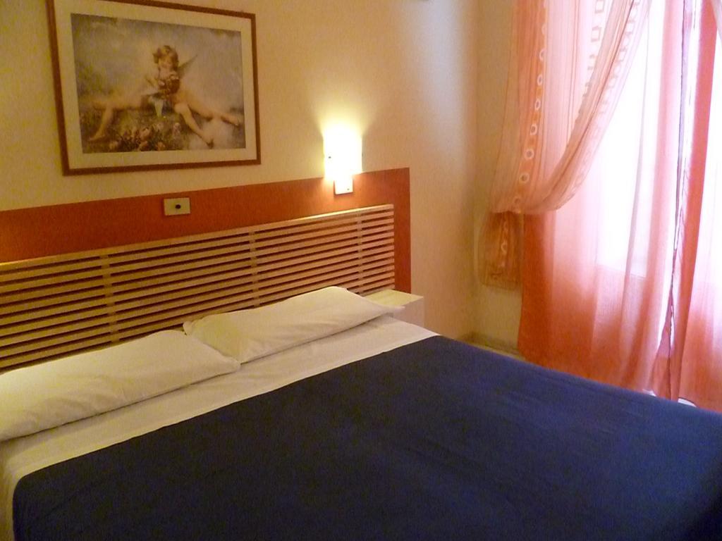 Hotel Pensione Romeo บารี ห้อง รูปภาพ