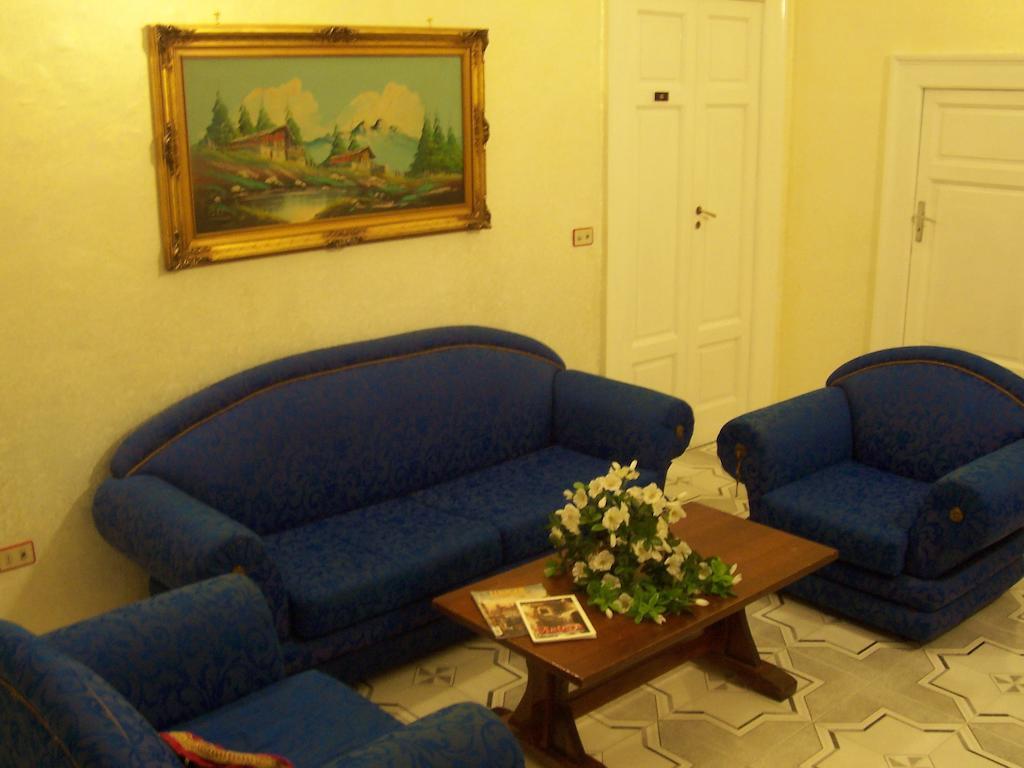 Hotel Pensione Romeo บารี ภายนอก รูปภาพ